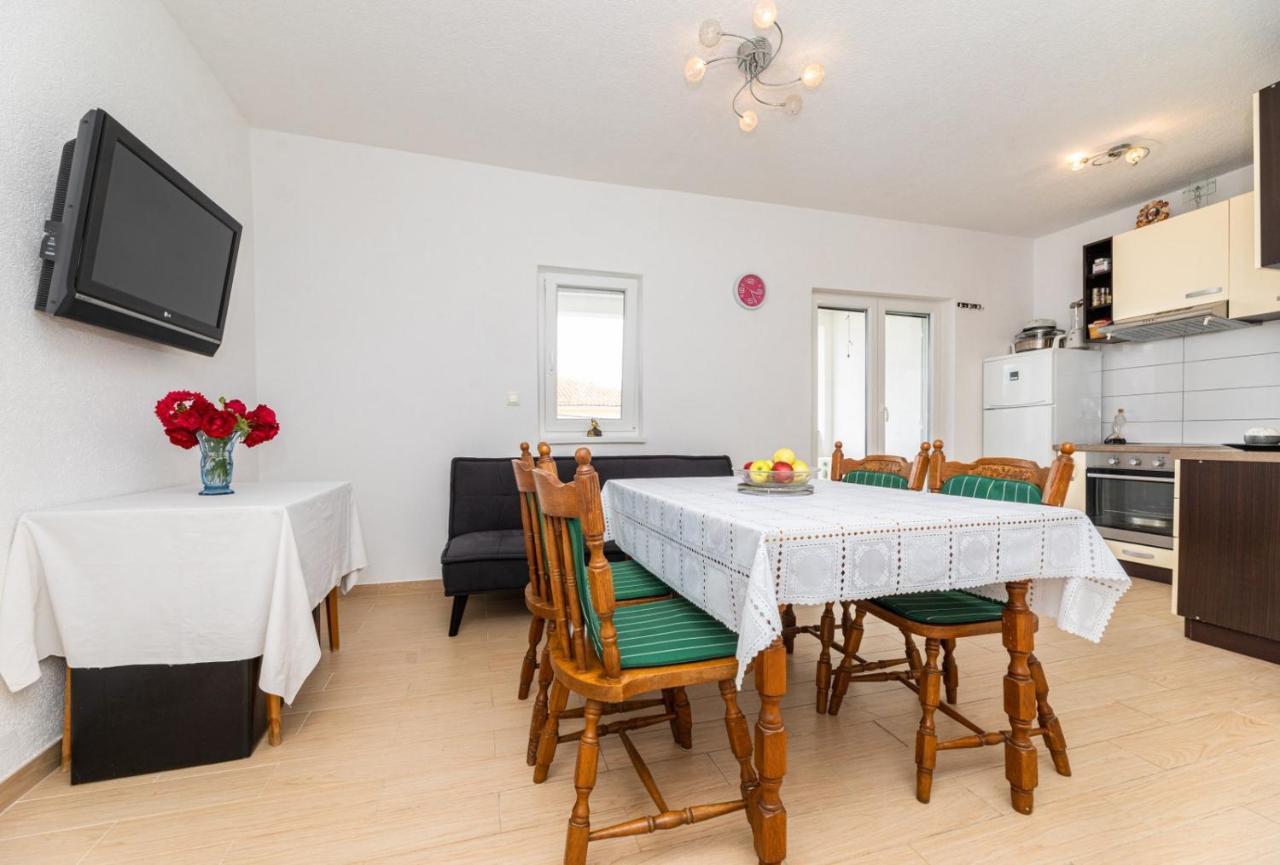 Apartmani Jasarevic Šilo Extérieur photo